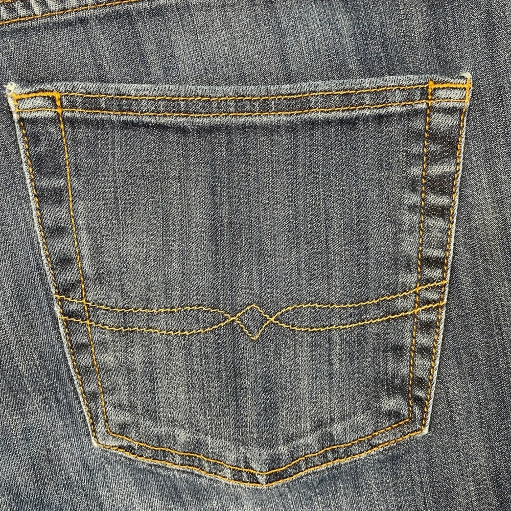 Lucky Brand 361 Vintage Straight Jeans Mens 38x32 Blue Medium Wash Distressed